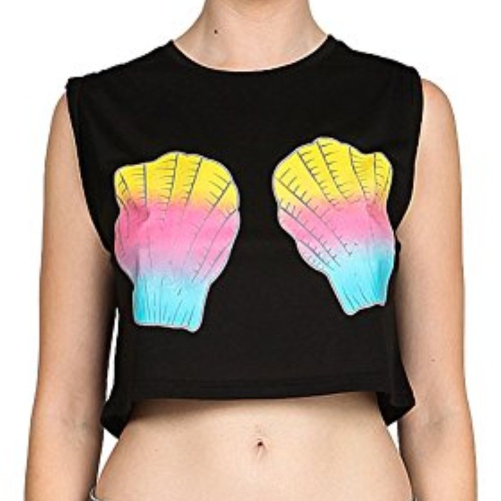 En Creme Sleeveless Rainbow Seashell Crop Top